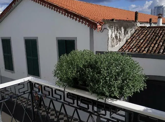 Stone House Gæstehus *